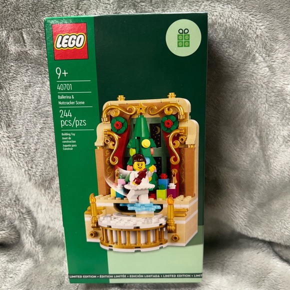 LEGO Green Box Set - Picture 1 of 5